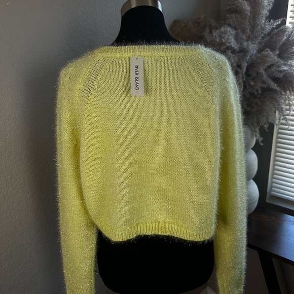 River Island Cropped Yellow Fuzzy Sweater NWT - Picture 2 of 3